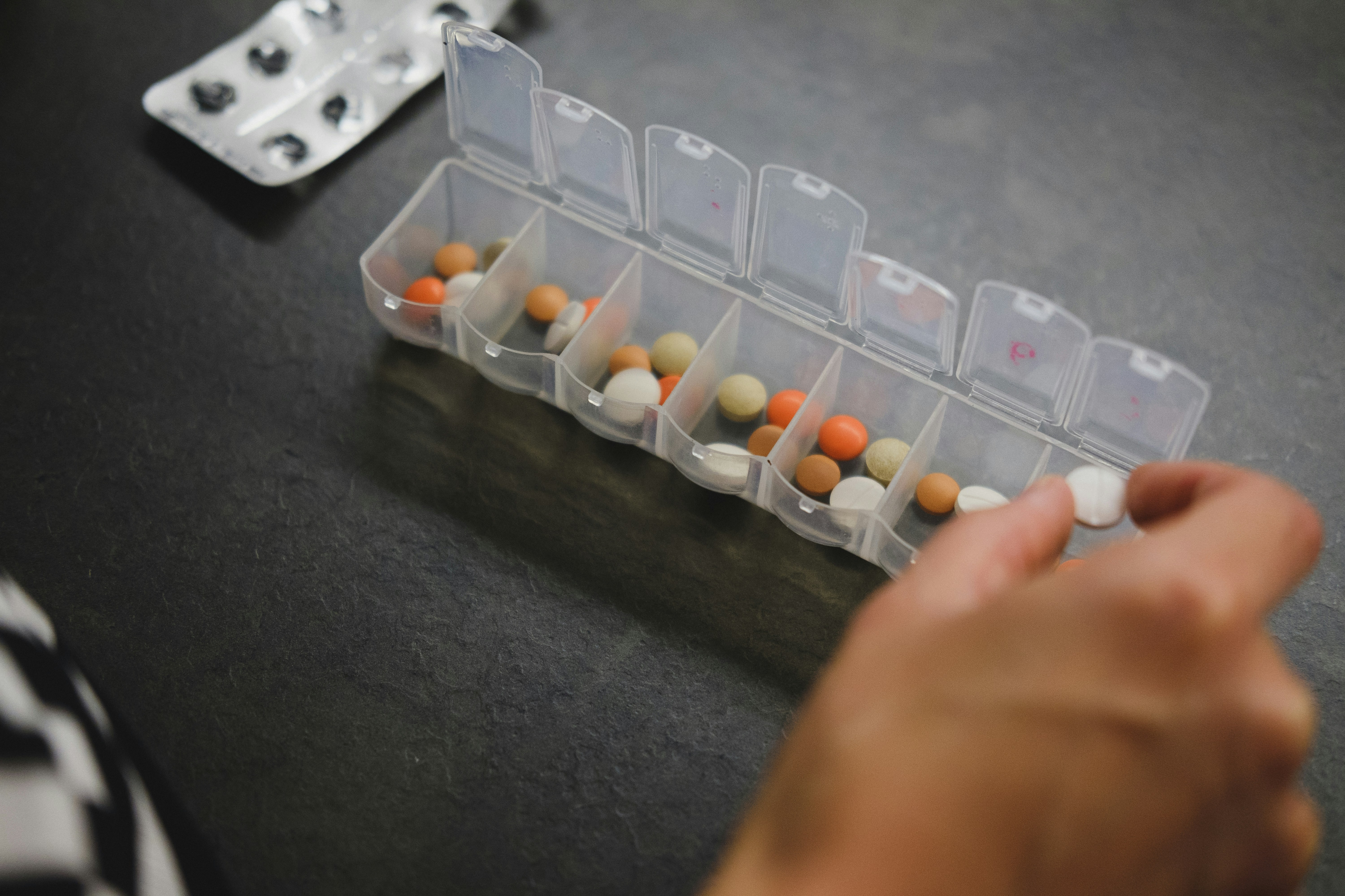 Preparació de la medicació a la Farmàcia Julián Salvat